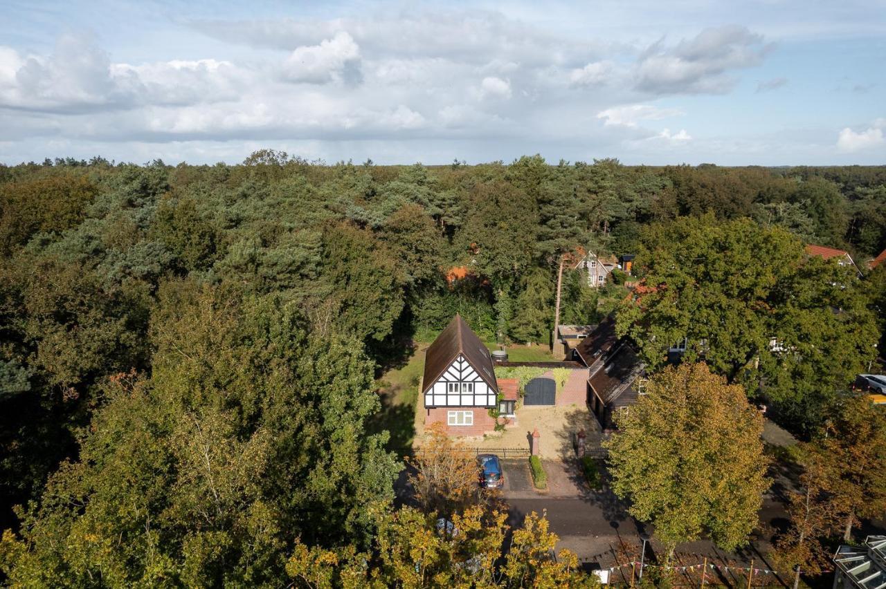 Beautiful English Villa With Hottub Zuidwolde  المظهر الخارجي الصورة