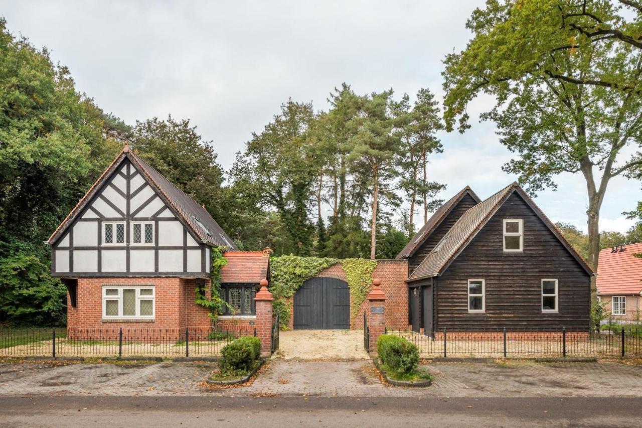 Beautiful English Villa With Hottub Zuidwolde  المظهر الخارجي الصورة