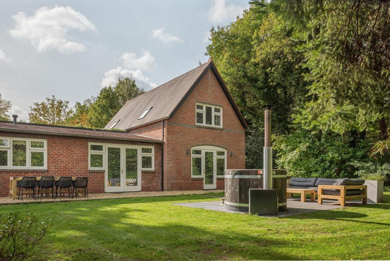 Beautiful English Villa With Hottub Zuidwolde  المظهر الخارجي الصورة