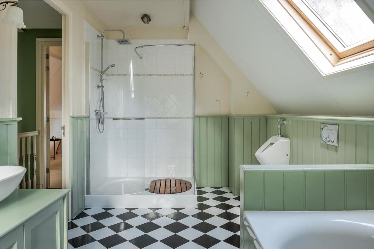Beautiful English Villa With Hottub Zuidwolde  المظهر الخارجي الصورة